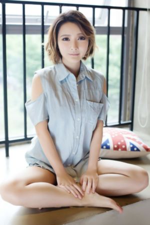 男人边吃奶边添下面好爽视频_DVD高清在线观看
