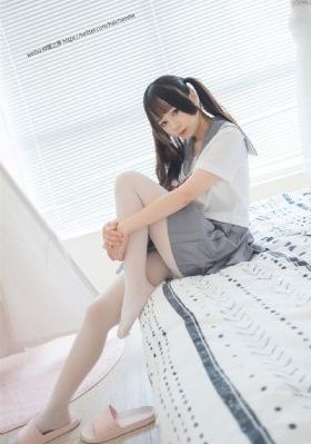 欧美胶衣美女_BD韩语电影免费在线